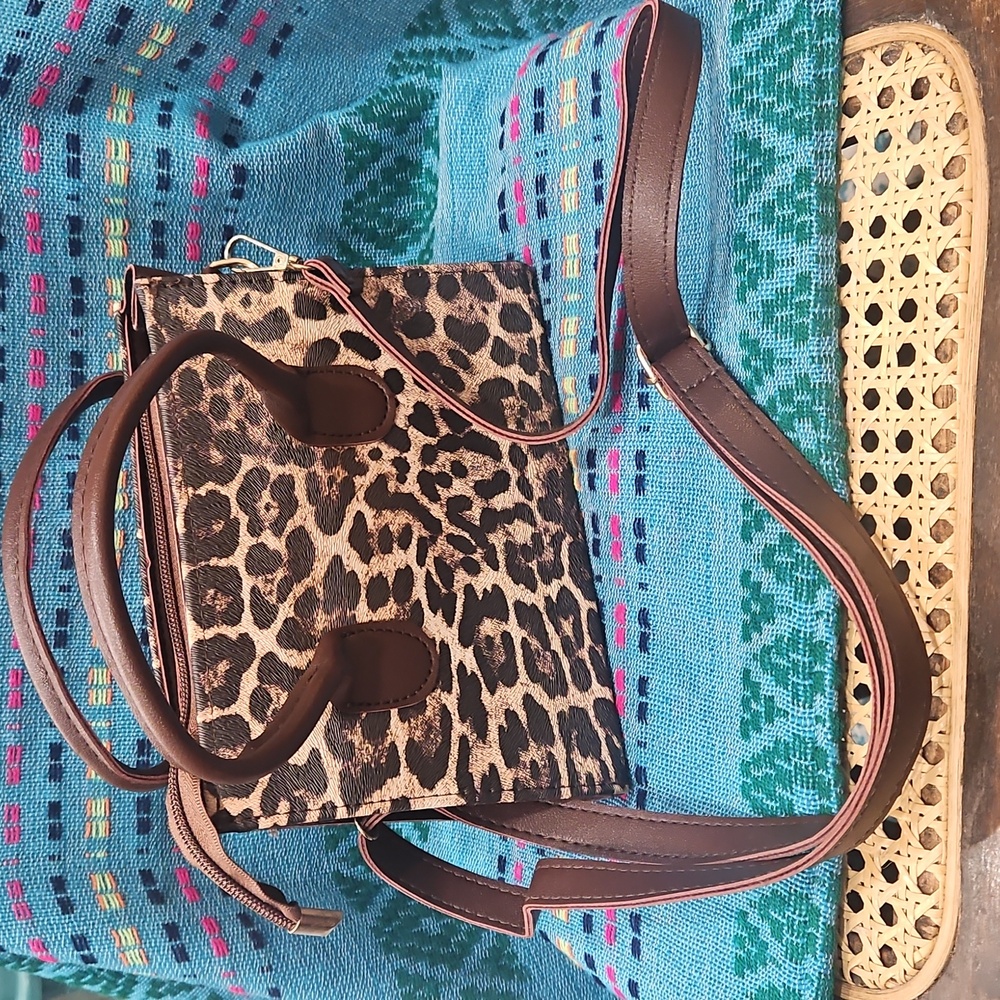 Leopard Print Micro Handbag - Picture 3 of 4